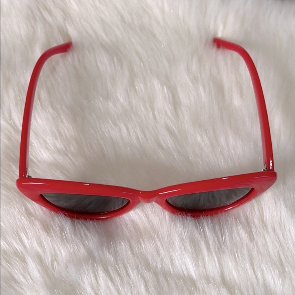 Sunglasses - Picture 4 of 5